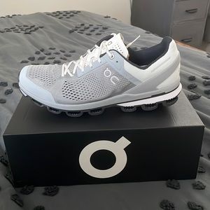 Brand new in box ON Cloudsurfer